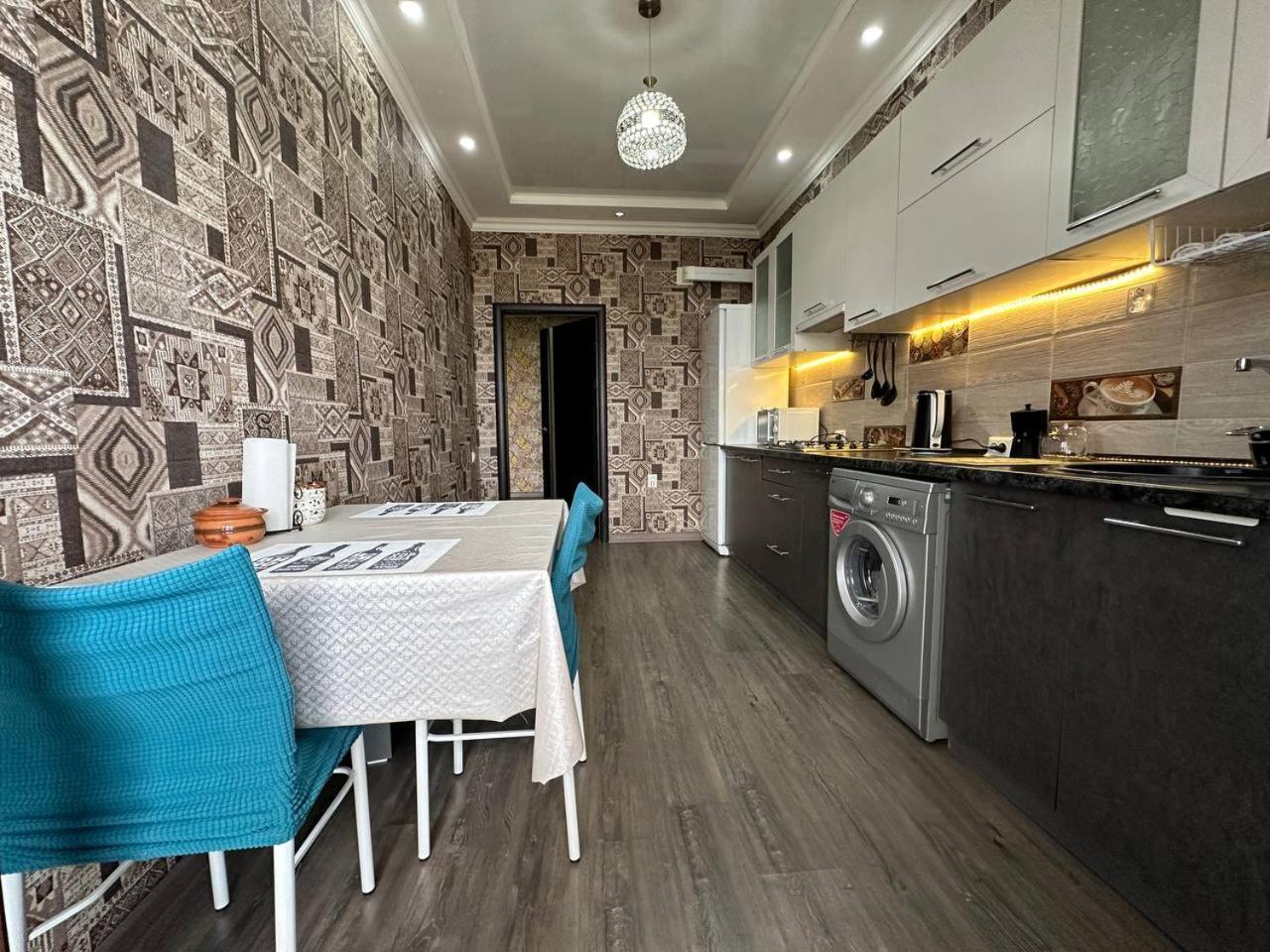 Apartment With City View On Sydykova St. 123 Bishkek Bagian luar foto