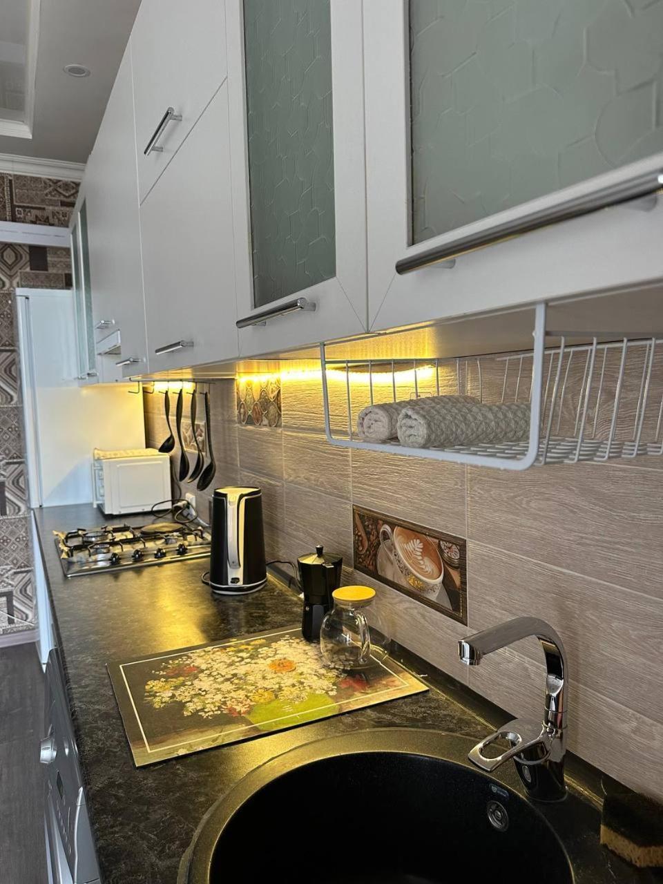 Apartment With City View On Sydykova St. 123 Bishkek Bagian luar foto