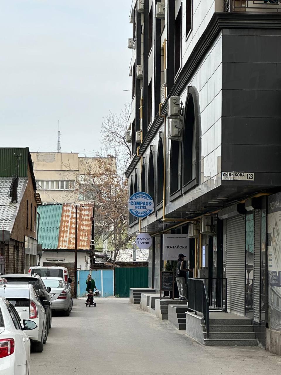 Apartment With City View On Sydykova St. 123 Bishkek Bagian luar foto